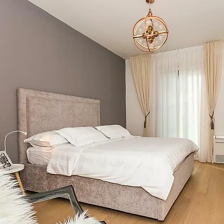 Perla Apartment *